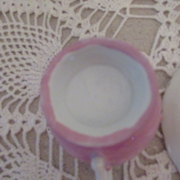 Bunn Andenken Pink, white & gold gilded tea cup - Picture 7 of 7